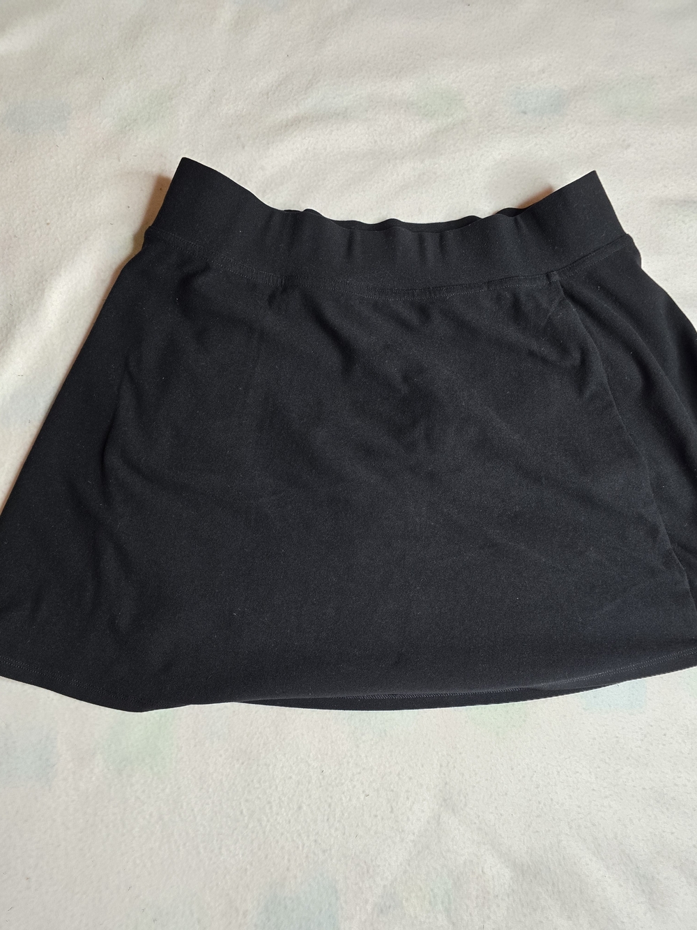 ALO Yoga Black Athletic Skort with Side Slit - Picture 4 of 7